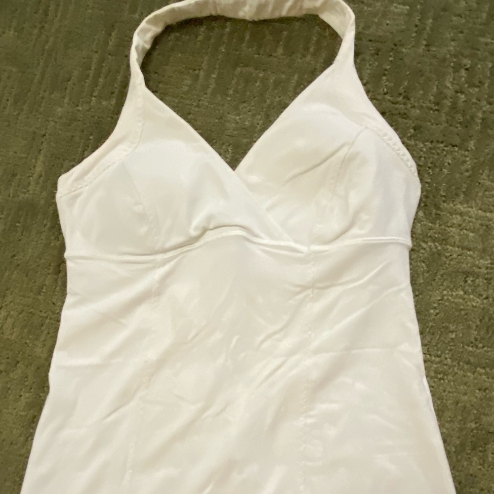 Lululemon white halter top vneck 6